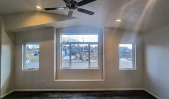 833 Ridgeview St, Belle Fourche, SD 57717