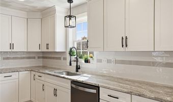 1268 Central Ave, Johnston, RI 02919