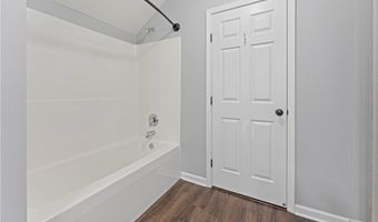 276 Sandover Dr, Aurora, OH 44202