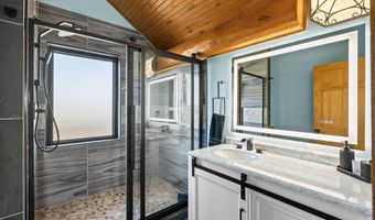 13876 Bates Creek Ln, Casper, WY 82604