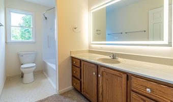 20010 Oakwood Dr, Abingdon, VA 24211