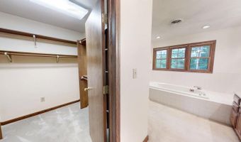 80 Hillcrest Estates Dr, Batesville, IN 47006