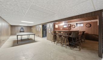 730 W Beach Dr, Addison, IL 60101