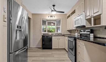 1108 E 3rd St, Anamosa, IA 52205