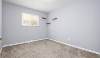 1113 Summer St, Algonac, MI 48001