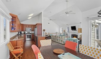 273 7th St, Avalon, NJ 08202