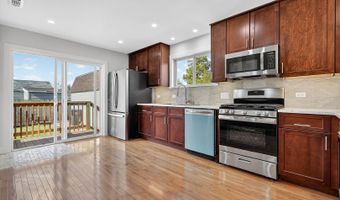 42362 N Poplar St, Antioch, IL 60002