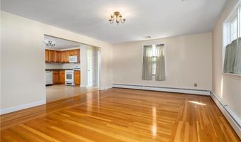 35 Greenfield Rd, Cumberland, RI 02864