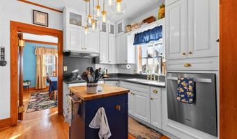 722 E 18th St, Ada, OK 74820