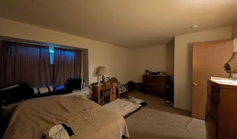 241 FLINT HILL Rd, Alburtis, PA 18011