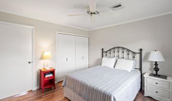 12 E Longport Ave, Bayville, NJ 08721