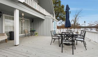 2540 Montyna Ln, Alford, FL 32420