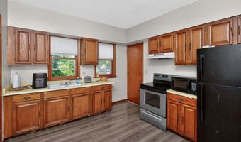 317 20th St 319, Ames, IA 50010