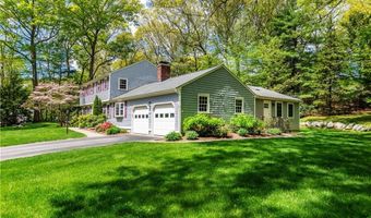65 Walnut Dr, East Greenwich, RI 02818