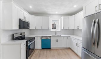 26 Alto St, Cranston, RI 02920