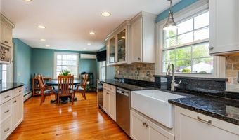42 Grasslands Rd, East Greenwich, RI 02818