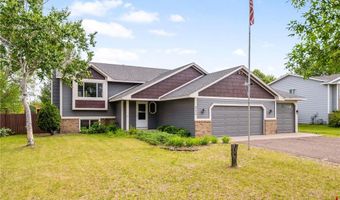 550 Mckinley St, Anoka, MN 55303