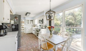 208 Edgewood Dr, Americus, GA 31709