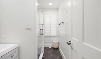8 Cross St 1, Newport, RI 02840