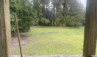 904 W Hemlock St, Andrews, SC 29510