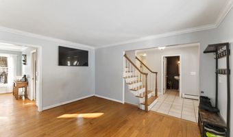 704 Cherry Brook Rd, Canton, CT 06019