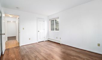 27 Rollingwood Dr 27, Brookfield, CT 06804