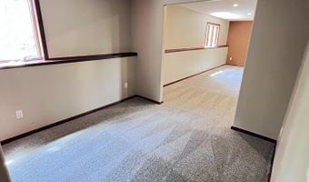 2206 SE 17th Ave, Aberdeen, SD 57401