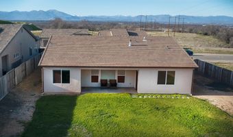 4635 Pleasant Hills Dr, Anderson, CA 96007