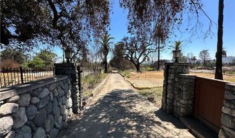416 E Altadena Dr, Altadena, CA 91001