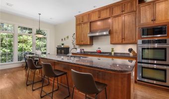 70 Great Rd, East Greenwich, RI 02818