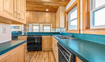 518 Ocean Ave, Wells, ME 04090