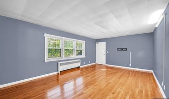 6 Gainesborough 1B, River Edge, NJ 07661