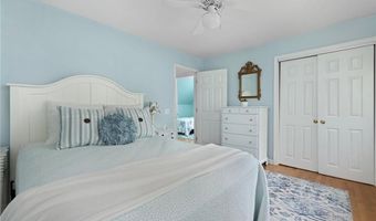 39 Highland Ave, Narragansett, RI 02882