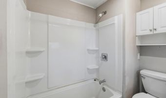 305 W 7Th St, Auburn, IN 46706