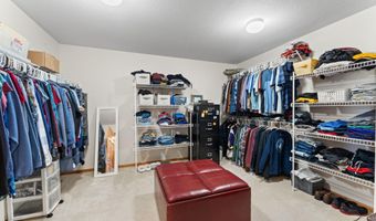 1413 27th St NW, Austin, MN 55912