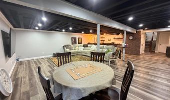 32 Red Maple Ct, Batesville, IN 47006