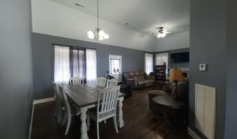 21306 Lawrence 2074, Ash Grove, MO 65604