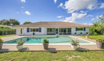 524 Muirfield Dr, Atlantis, FL 33462
