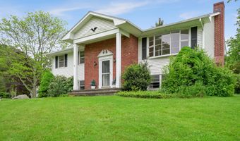 5 Woodchuck Ct, Norwalk, CT 06854