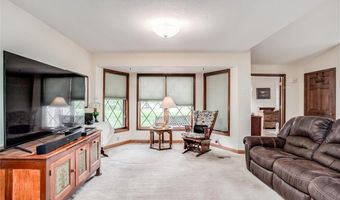 18345 Nottingham Ct, Basehor, KS 66007