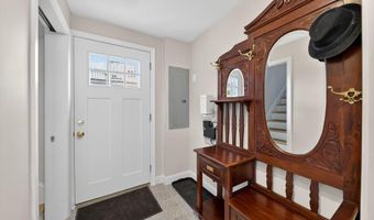 11 Johnson Ave, North Kingstown, RI 02852