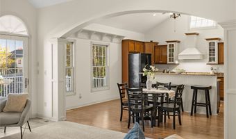 221 19th St SW, Altoona, IA 50009