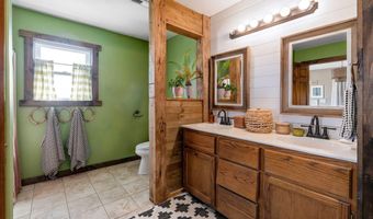 13731 Lawrence 2170, Aurora, MO 65605