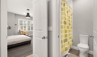 6617 LYBROOK Ct, Bethesda, MD 20817