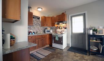 41 Dunn St, Auburn, ME 04210