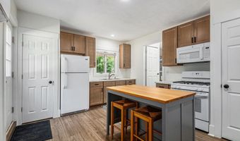 9898 68th Ave, Allendale, MI 49401