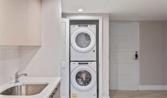 1150 101st St PH 702, Bay Harbor Islands, FL 33154