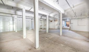 281 Chapman Dr, Amsterdam, NY 12010