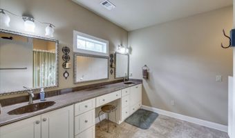 1071 Outrigger Dr, Lincolnton, GA 30817