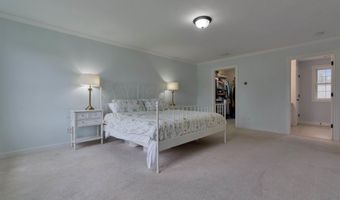 58 Village Place Dr, Barrington, NH 03825